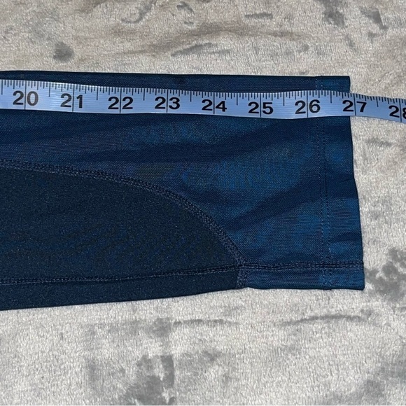 Gymshark Cropped Leggings Blue Women’s Size Extra Small - Picture 10 of 11